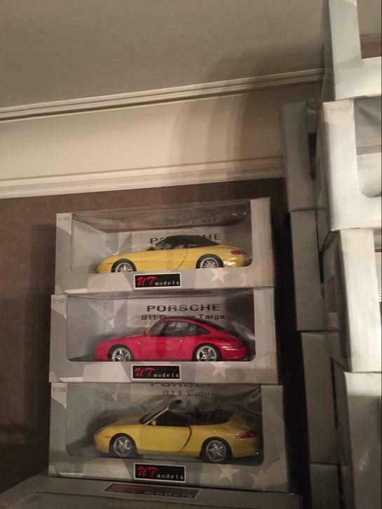 Porsche 996 Cabrio geel 1/18 UT Models, Hobby en Vrije tijd, Modelauto's | 1:18, Autoart, Ophalen