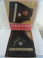 Cithare vintage Akkord Jubel Töne boite d'origine + accessoi, Musique & Instruments, Instruments à corde | Autre, Cithare, Utilisé