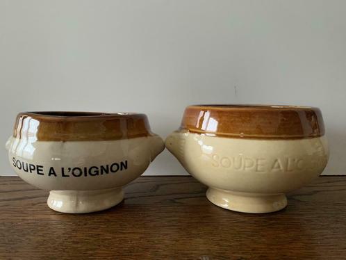 2 bols soupe à l'oignon, Maison & Meubles, Cuisine | Vaisselle, Comme neuf, Récipient(s), Autres styles, Poterie, Enlèvement ou Envoi