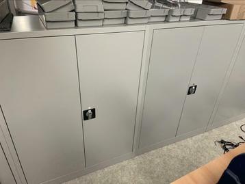 Archiefkast de luxe 92bx42dx120h beschikbaar voor biedingen