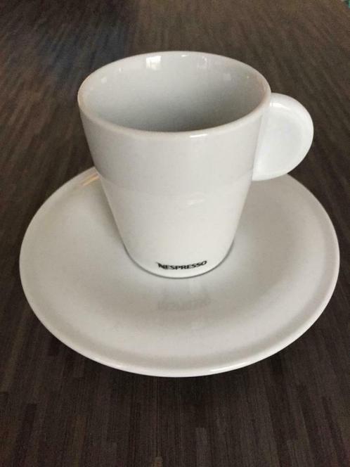 2 Nespresso Lungo Kopjes met Schoteltjes, Maison & Meubles, Cuisine | Vaisselle, Comme neuf, Tasse(s) et/ou soucoupe(s), Uni, Porcelaine