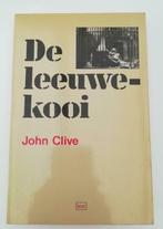 De Leeuwekooi (John Clive), Boeken, John Clive, Ophalen of Verzenden, Algemeen, Tweede Wereldoorlog