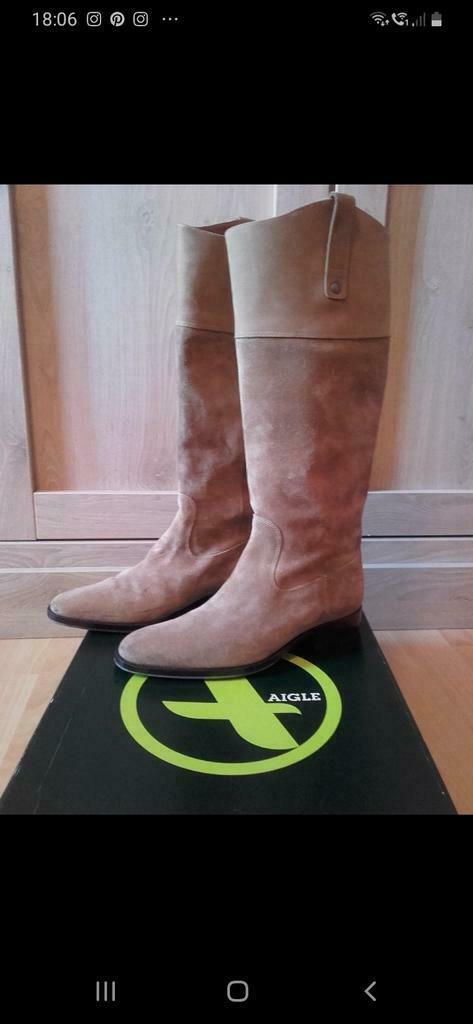 Aigle : magnifiques bottes en daim 38, Kleding | Dames, Schoenen, Zo goed als nieuw, Beige, Ophalen of Verzenden