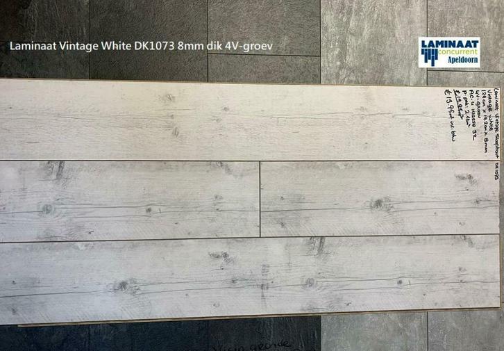 Laminaat Vintage White DK1073 8mm dik 4V-groev, Huis en Inrichting, Stoffering | Vloerbedekking, Nieuw, Laminaat, Wit, 75 m² of meer