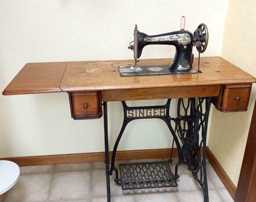 Ancien Meuble / Table à Machine à Coudre SINGER