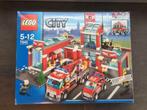 Lego Creator 7945 brandweerkazerne, Kinderen en Baby's, Speelgoed | Duplo en Lego, Complete set, Ophalen of Verzenden, Lego, Zo goed als nieuw