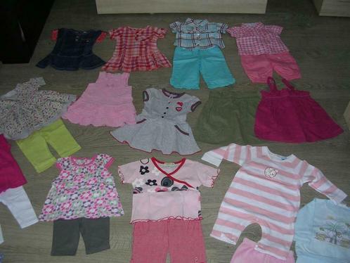 Een groot lot baby meisjes kleertjes. lente/zomer. Maat 68., Kinderen en Baby's, Babykleding | Maat 68, Zo goed als nieuw, Meisje