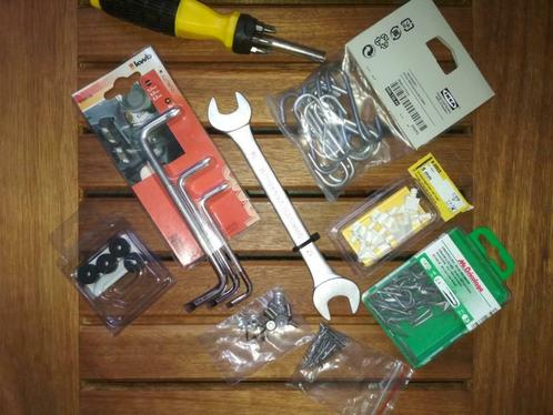 OUTILS, Bricolage & Construction, Outillage | Outillage à main, Comme neuf