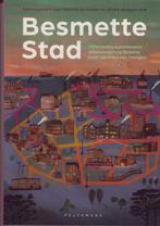 Besmette stad. Vijfenzestig kunstenaars antwoorden..., Boeken, Ophalen of Verzenden, Zo goed als nieuw, Meerdere auteurs