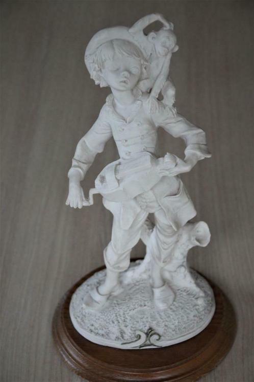 Porseleinen straatmuzikant (capodimonte), Verzamelen, Beelden en Beeldjes, Gebruikt, Mens, Ophalen of Verzenden