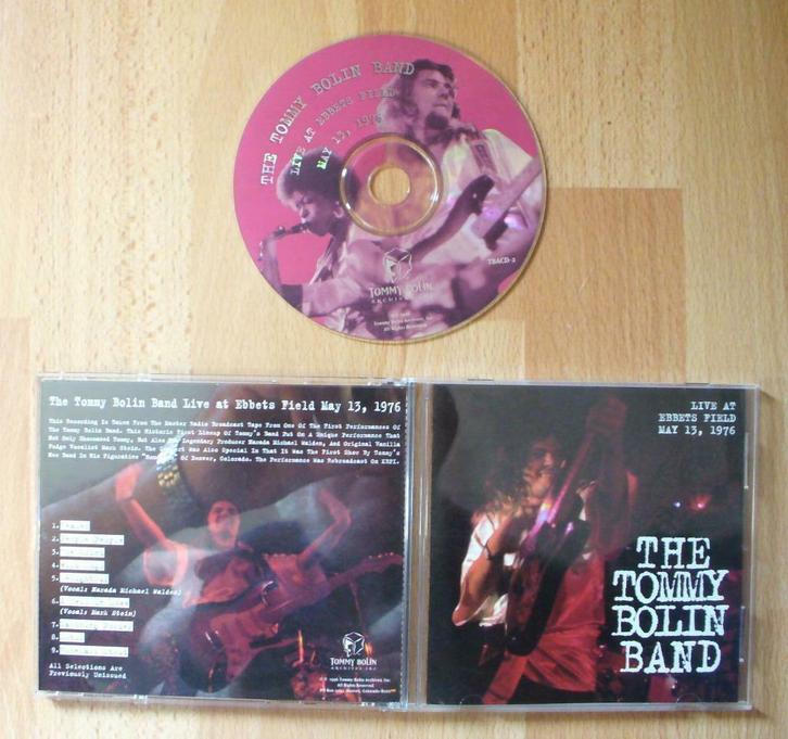 CD TOMMY BOLIN - LIVE AT EBBETS FIELDS 1976 - DEEP PURPLE, Cd's en Dvd's, Cd's | Hardrock en Metal, Zo goed als nieuw, Ophalen of Verzenden