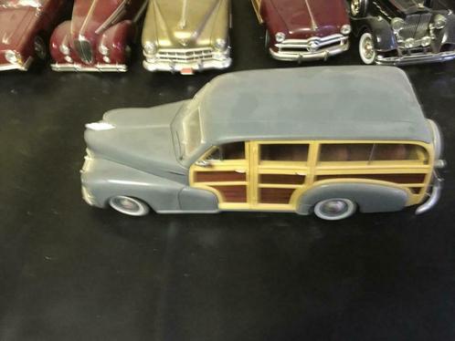 Voiture miniature 1 18 Chevrolet Fleetmaster (woody)1948, Hobby & Loisirs créatifs, Voitures miniatures | 1:18, Comme neuf, Voiture