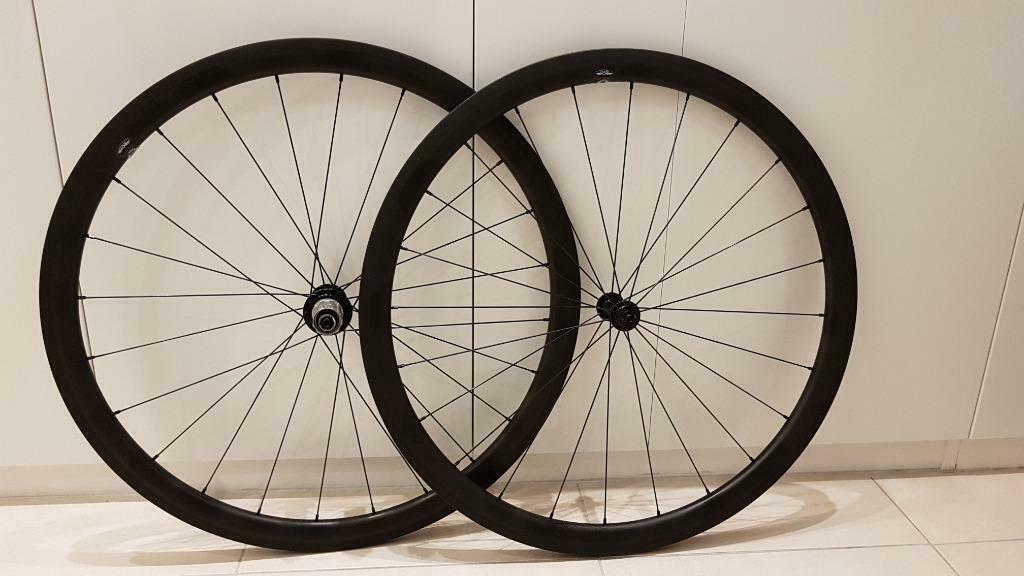② handgespaakte carbon wielen in 38/45/50/60/88mm — Fietsaccessoires |  Overige Fietsaccessoires — 2dehands