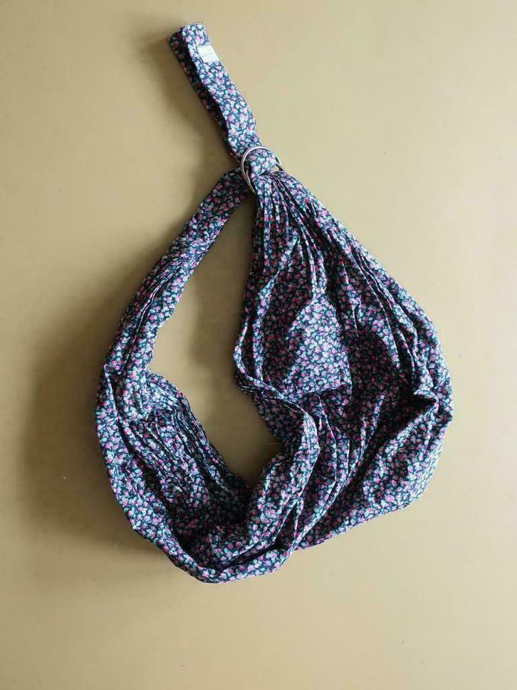 porte-bébé hamac en bandouillère (lecche league), Enfants & Bébés, Porte-bébés & Écharpe porte bébé, Utilisé, Porte-bébé, Autres marques