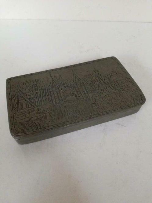 Oud tinnen doosje met gravure, Antiek en Kunst, Antiek | Brons en Koper