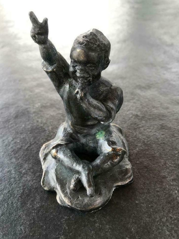 Te koop tinnen boedha beeldje van een kind., Huis en Inrichting, Woonaccessoires | Boeddhabeelden, Zo goed als nieuw, Ophalen of Verzenden