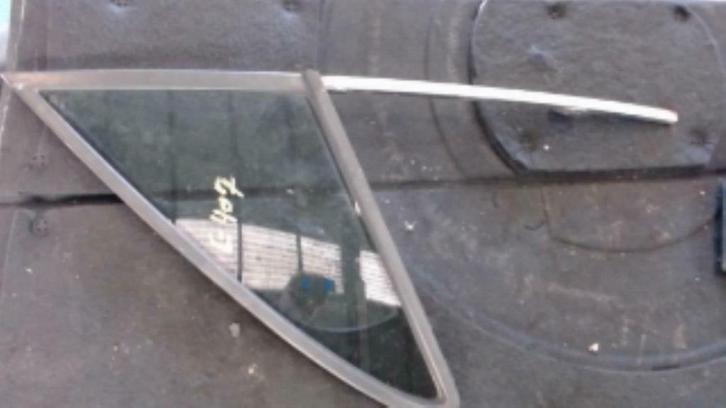 defleteur avant gauche  peugeot  407, Autos : Pièces & Accessoires, Vitres & Accessoires, Peugeot, Enlèvement ou Envoi