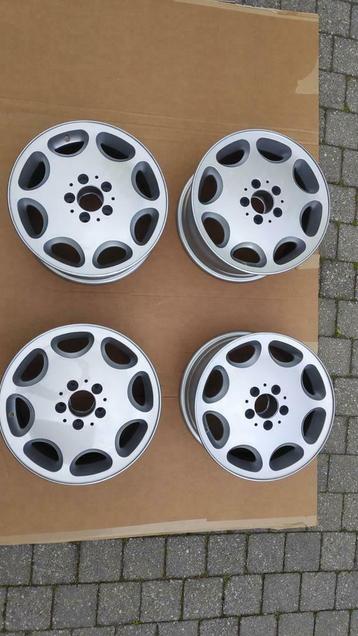 Zeldzame Mercedes 8 loch(5stuks) en Brabus Monoblock IV 