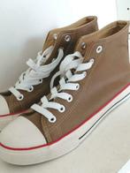 Tennis Montante genre Converse 41 Neuve/cuir synt int tissu, Schoenen, Nieuw, Ophalen