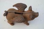 Tirelire en fonte , cochon ailé(porte bonheur, petit modèle), Collections, Tirelires, Enlèvement ou Envoi, Neuf, Autres matériaux