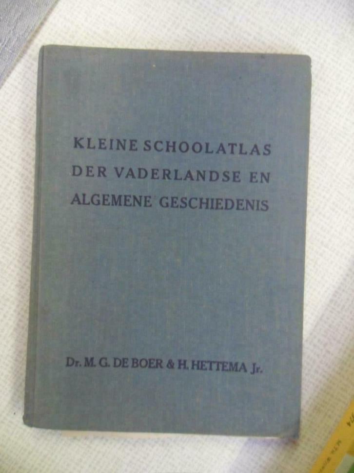 kleine schoolatlas der vaderlandse en algemene geschiedenis, Boeken, Atlassen en Landkaarten, Zo goed als nieuw, Ophalen of Verzenden