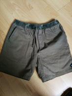 Short swell taille 30, Enlèvement ou Envoi