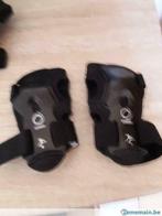 Protections roller-trottinette noires OXELO, Sports & Fitness, Patins à roulettes alignées, Utilisé