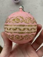 Vintage roze kerstbal met gouden glitters, Enlèvement