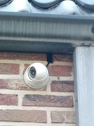 Beveiligingscamerasysteem - 3 cameras, NVR, 2 TB HD beschikbaar voor biedingen