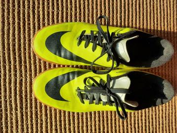 fluogele sportschoenen Nike maat 41/42 beschikbaar voor biedingen