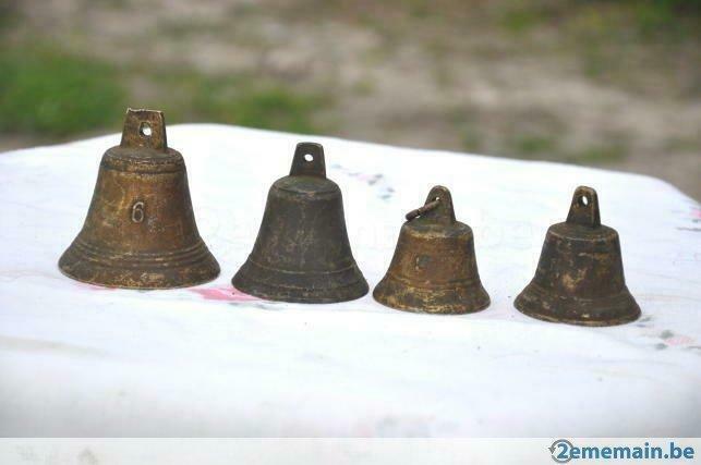 §  ensemble de 4 clochettes de servante en bronze, Antiek en Kunst, Antiek | Brons en Koper, Brons, Ophalen