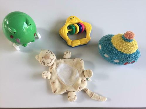 Set van 4 babyspeeltjes, Kinderen en Baby's, Speelgoed | Babyspeelgoed, Gebruikt, Overige typen, Met wieltjes, Ophalen of Verzenden