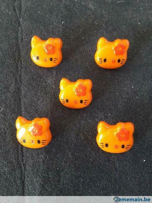 oranje fancy buttons 18 mm Hello Kitty hoofdvorm B1831Q, Hobby en Vrije tijd, Naaien en Fournituren, Nieuw, Ophalen of Verzenden