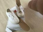 Witte baskets lederen  zool - sneakers semelles cuir 30, Jongen of Meisje, Gebruikt, Ophalen of Verzenden, Superga