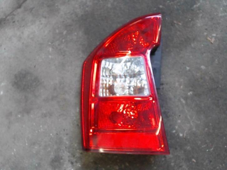 Feu arrière gauche Kia Carens 3 2006-2013 LP/13116, Auto-onderdelen, Verlichting, Kia, Gebruikt, Ophalen of Verzenden