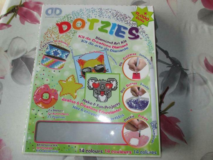 knutsel dotzies, Kinderen en Baby's, Speelgoed | Educatief en Creatief, Gebruikt, Knutselen, Ophalen of Verzenden