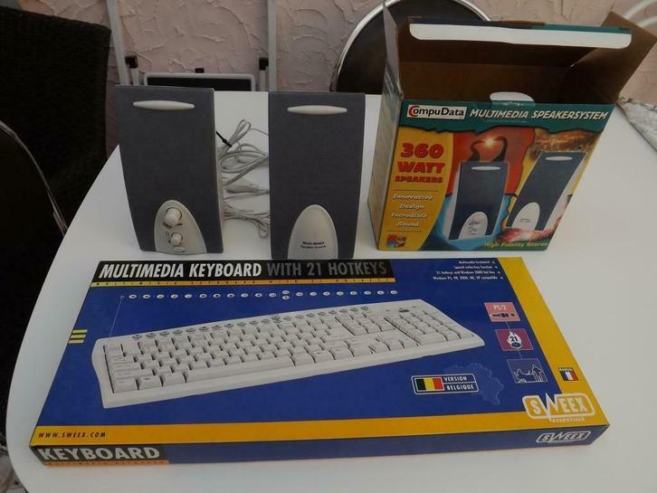 Computer Toetsenbord (klavier) + Speakers, Computers en Software, Toetsenborden, Zo goed als nieuw, Qwerty, Multimediatoetsen