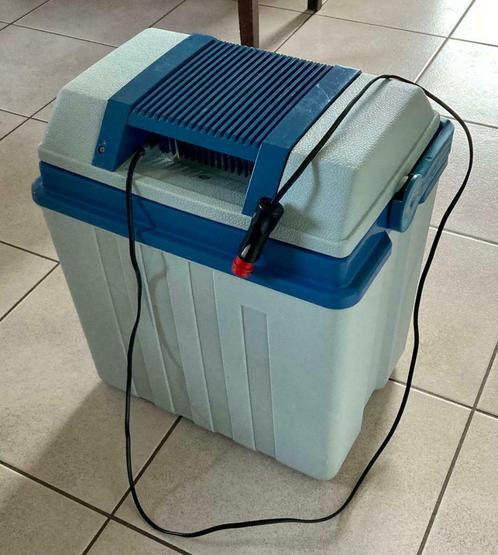 volwassen De Vooruitzicht ② elektrische zelfkoelende koelbox met 12V auto adapter — Koelboxen —  2dehands