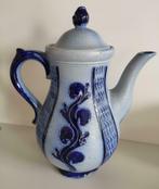 Cafetière - Couleurs : gris et bleu - ( poterie - grès ? ), Antiquités & Art, Enlèvement