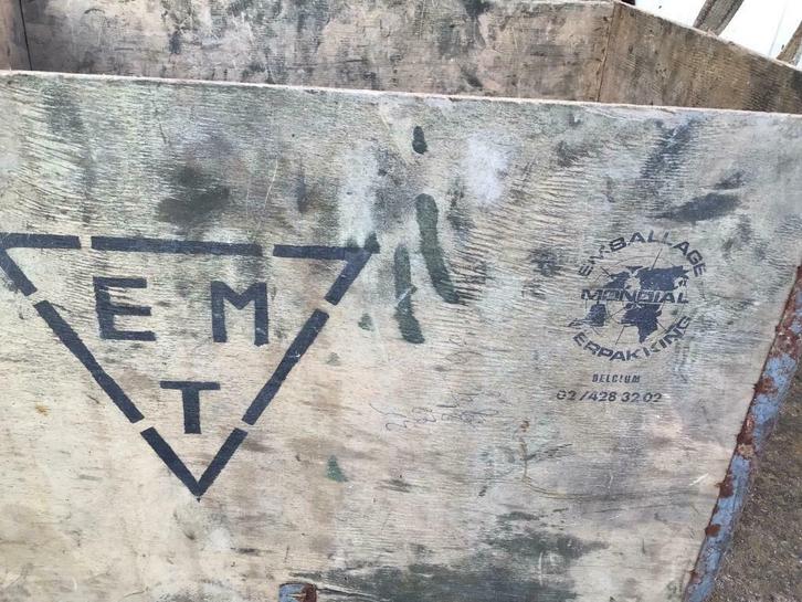 Oude kist Etablissement Molinet Tienen Tapkraan Bieren, Verzamelen, Militaria | Algemeen, Ophalen