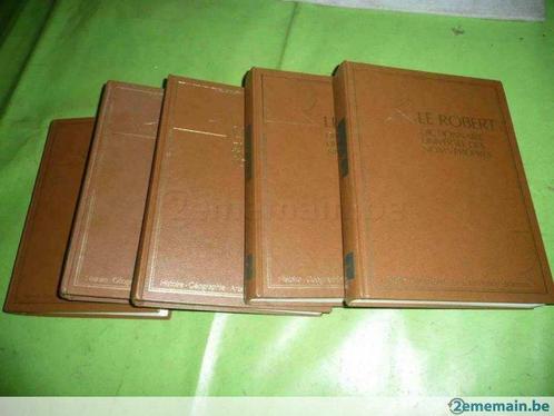 encyclopédie Robert des noms propres en  5 volumes, Livres, Livres d'étude & Cours, Utilisé, Enlèvement