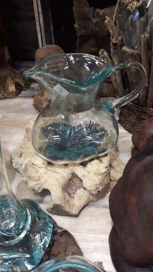 superbe cruche en verre coulé sur une racine de teck, Antiquités & Art, Antiquités | Verre & Cristal, Enlèvement ou Envoi