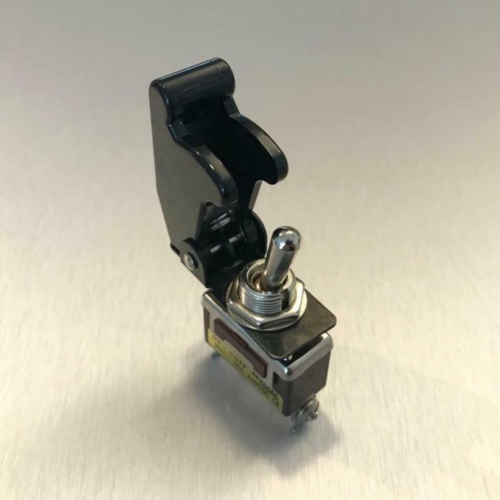 Nieuw : 250V NOS Schakelaar / Switch + Cover Zwart, Hobby en Vrije tijd, Elektronica-componenten, Nieuw, Verzenden