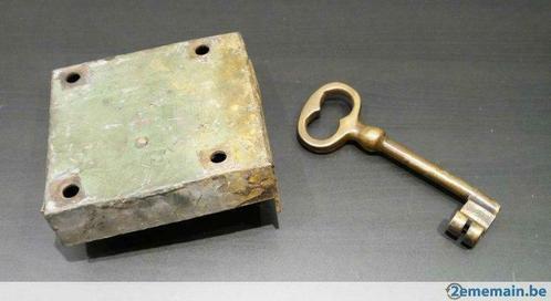 Serrure ancienne en laiton + sa clé 18 cm, Antiquités & Art, Antiquités | Bronze & Cuivre