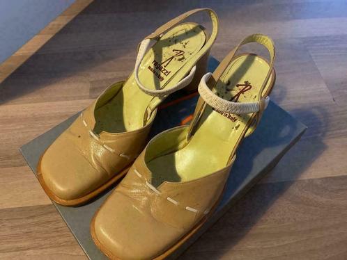 Beige dames Rétro schoen  - Ragazzi - maat 39, Kleding | Dames, Schoenen, Gedragen, Sandalen of Muiltjes, Beige, Ophalen of Verzenden