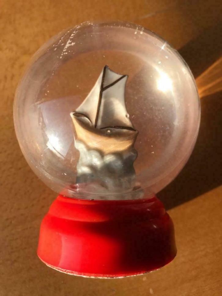 Glazen sneeuwbol (vintage), Antiek en Kunst, Curiosa en Brocante, Ophalen of Verzenden
