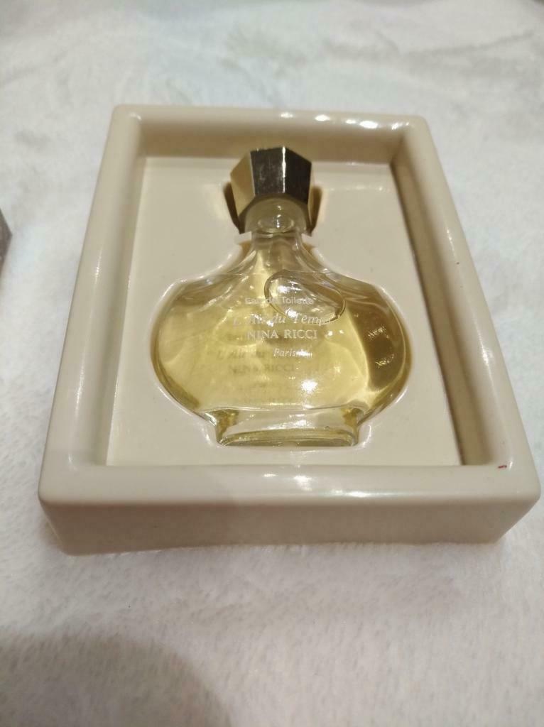 Vintage miniatuur Nina Ricci L'air du temps Eau de toilette, Verzamelen, Parfumverzamelingen, Nieuw, Miniatuur, Gevuld, Ophalen of Verzenden