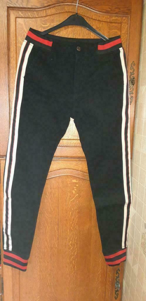 Jeans pour homme taille M, Kleding | Heren, Spijkerbroeken en Jeans, Nieuw, Overige jeansmaten, Zwart, Ophalen of Verzenden