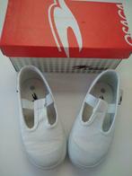 Turnpantoffels (maat 25), Garçon ou Fille, Enlèvement ou Envoi, Osaga, Comme neuf