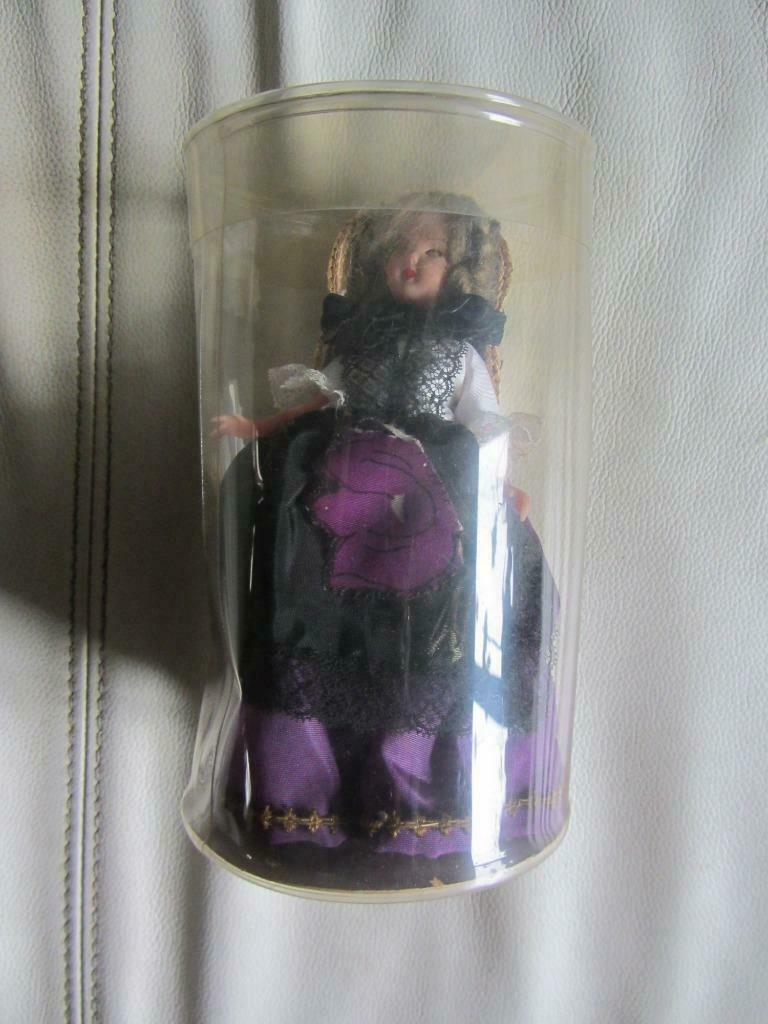 2 anciennes poupées folkloriques, Collections, Enlèvement ou Envoi, Comme neuf